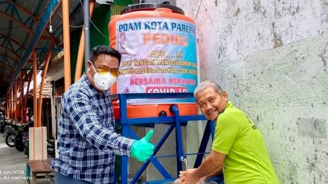 Tangki khusus cuci tangan oleh PDAM Parepare. (ist)