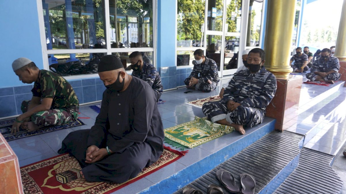 Sambut HUT ke-75 Kemerdekaan RI, Lantamal VI Gelar Dzkir Bersama