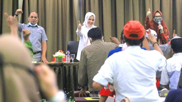 Fatmawati Rusdi hadiri sosialisasi Perda ASI Ekslusif yang digelar Anggota DPRD Kota Makassar Irwan Djafar. (ist)