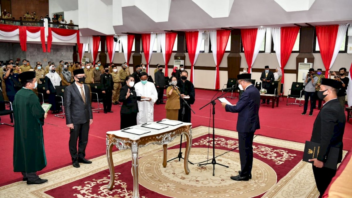 Gubernur Lantik Pejabat Eselon II, III dan IV Lingkup Pemprov Sulsel