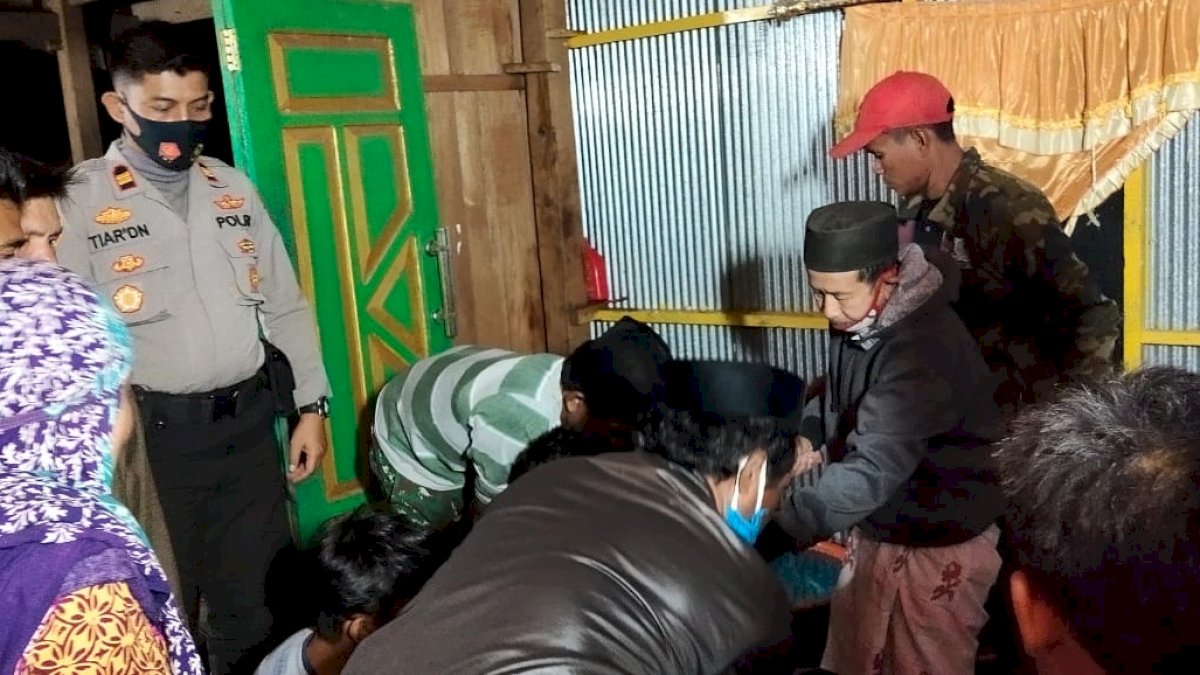Cekcok Dengan Istri, Pria di Jeneponto Tewas Gantung Diri