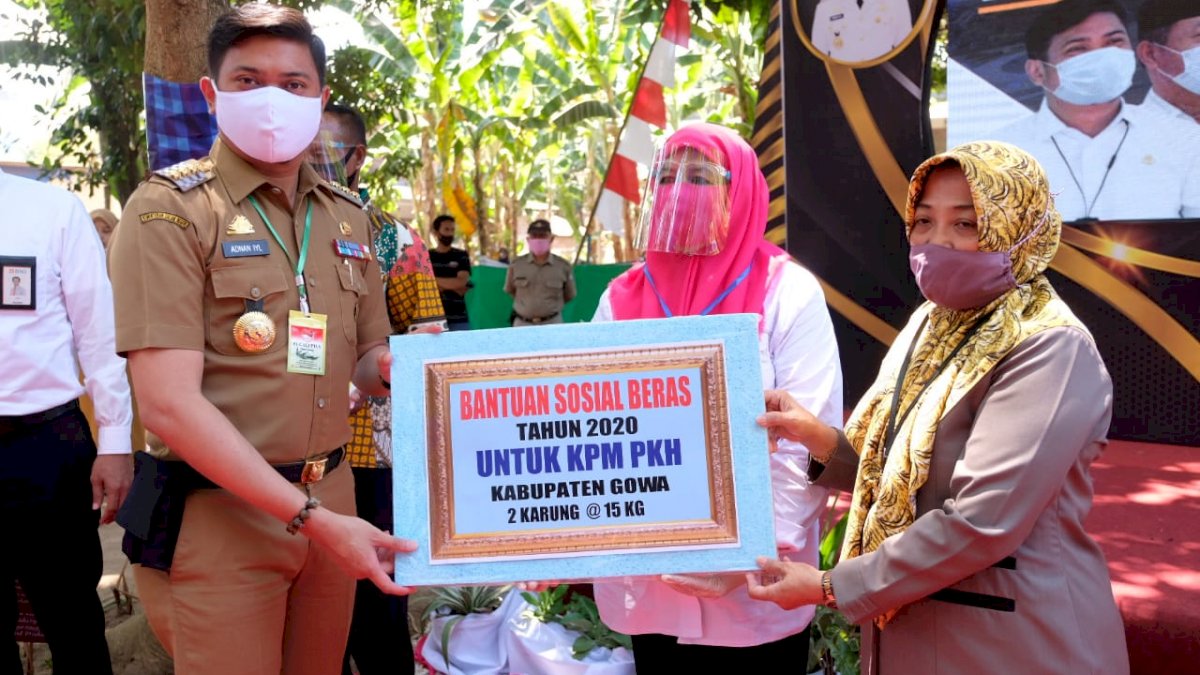 Warga Pallangga Sebut Kedatangan Adnan dan Kr Kio Membawa Berkah