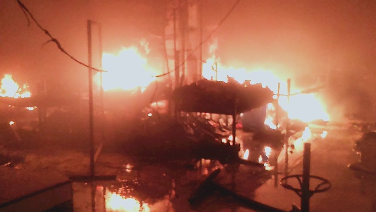 Pasar Tradisional Karisa Jeneponto Terbakar