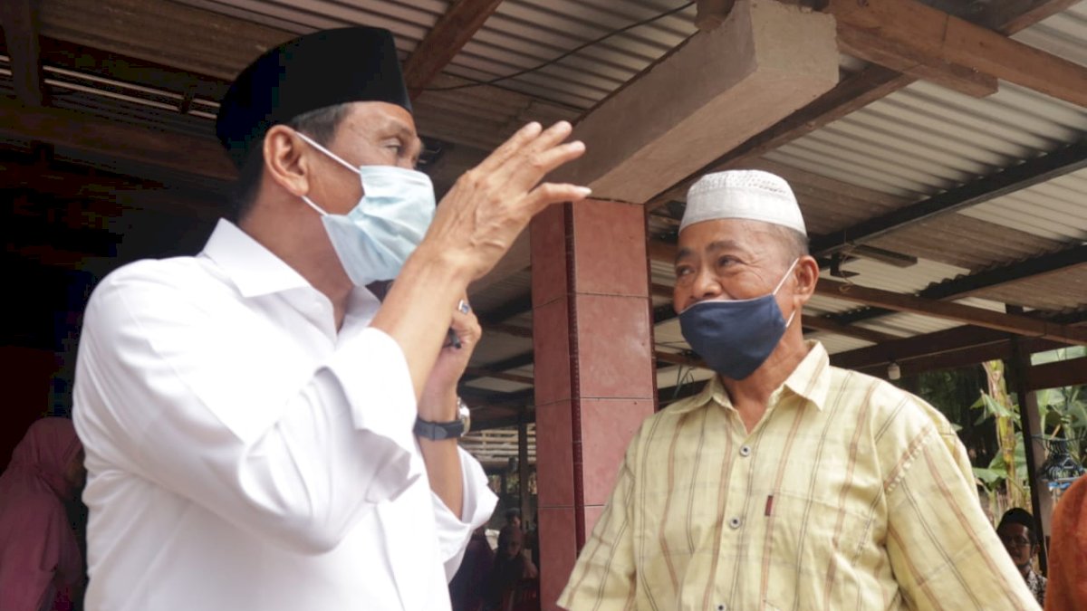 Warga Desa Lampoko Inginkan Suardi Saleh Tetap Pimpin Barru