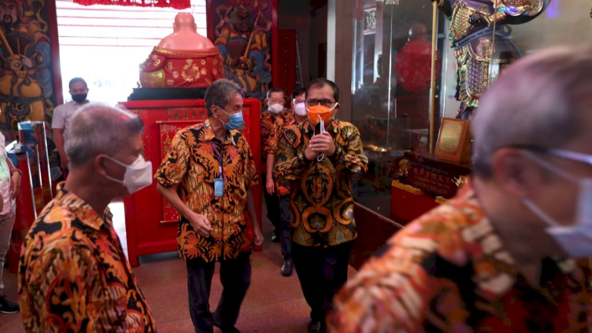 Danny Pomanto Silaturahmi dengan Pengurus Yayasan Klenteng Xian Ma