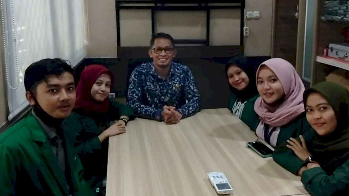 Humas Dinas PU Tekankan Buat Karya ke Mahasiswa Magang