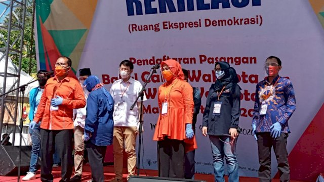 Danny-Fatma usai pendaftaran di KPU Kota Makassar. (Sulselsatu/Resti Setiawati)