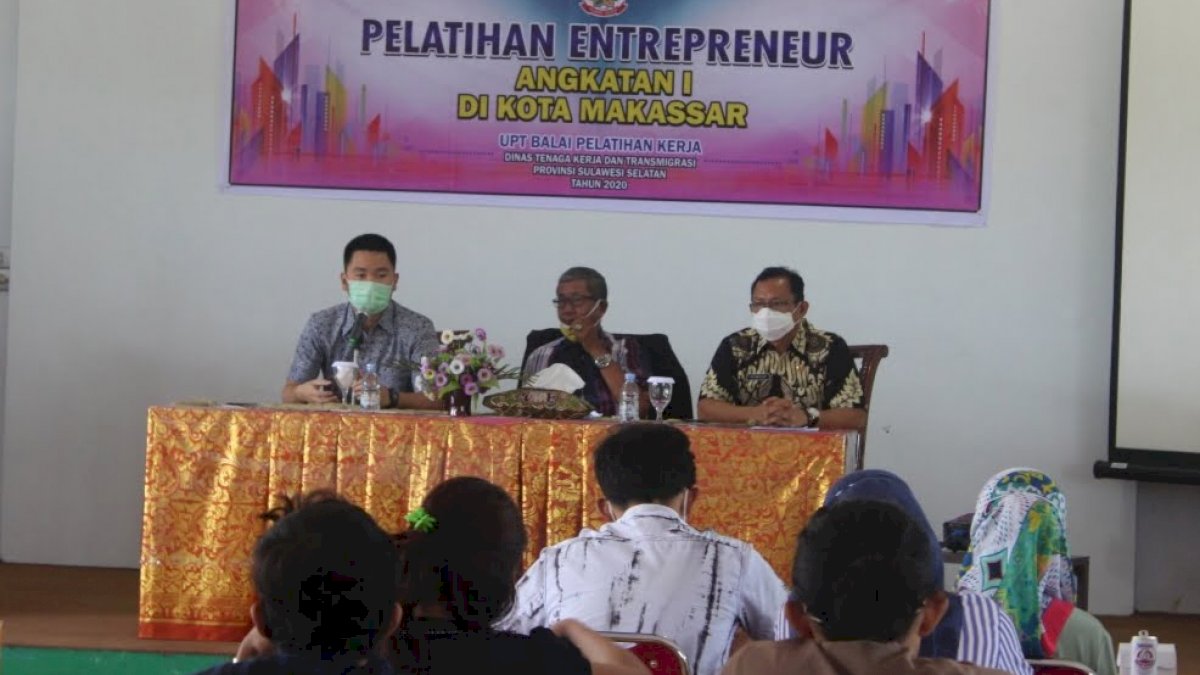 Penuhi Janji Politiknya, APT Motivasi Peserta Entrepreneur