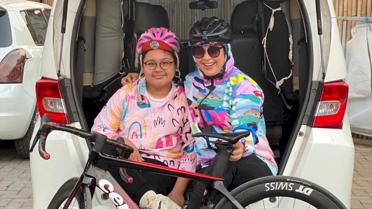 Gowes dan Makan Bareng, Cara Fatma Luangkan Waktu Bersama Keluarga