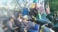 Demo Tolak Omnibus Law di Jeneponto Berakhir Ricuh, Ada yang Pingsan