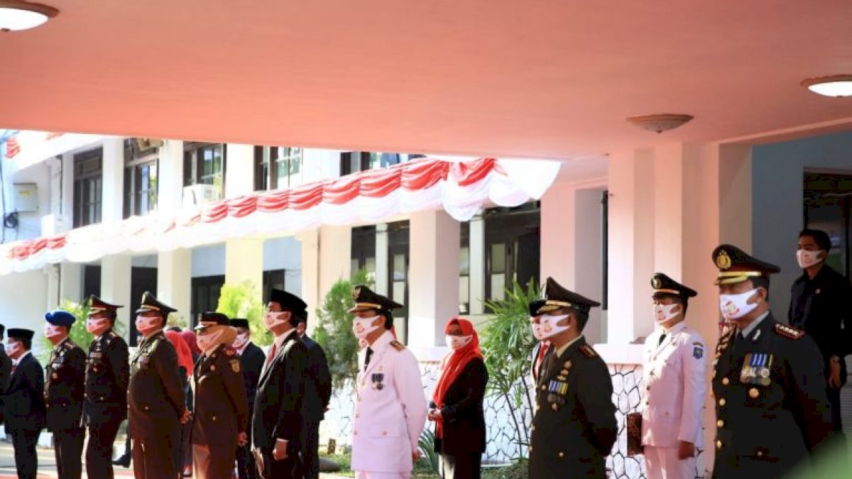 Terapkan Protokol Kesehatan dengan Ketat, Prof Rudy Pimpin Upacara HUT Kemerdekaan RI Ke 75 Tahun