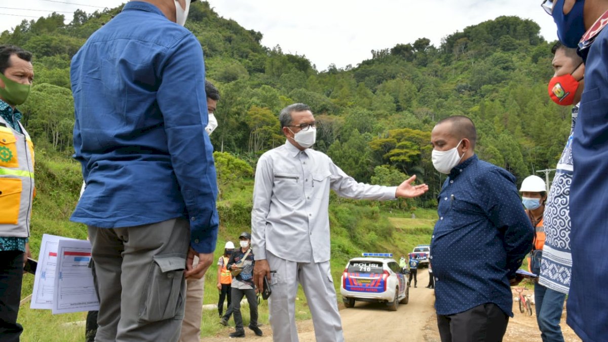 Gubernur Target Tuntaskan Pembangunan Jalan di Kawasan Destinasi Wisata