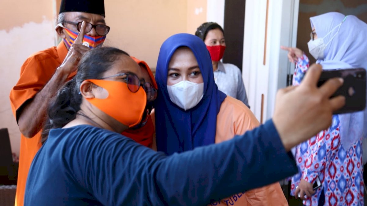 Tak Kaku Berkomunikasi, Fatma Makin Mendapat Tempat di Hati Warga