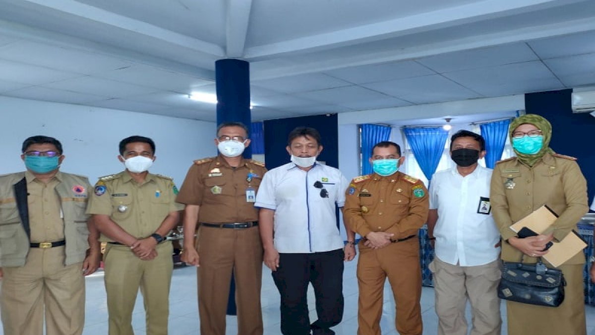 Kunker di Burau, Jayadi Minta Kades Jadi Panutan Cegah Covid-19