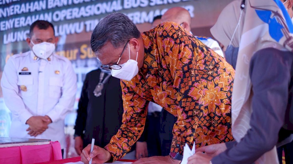 Gubernur Sulsel Canangkan Kawasan Siaga Bencana di Lutim
