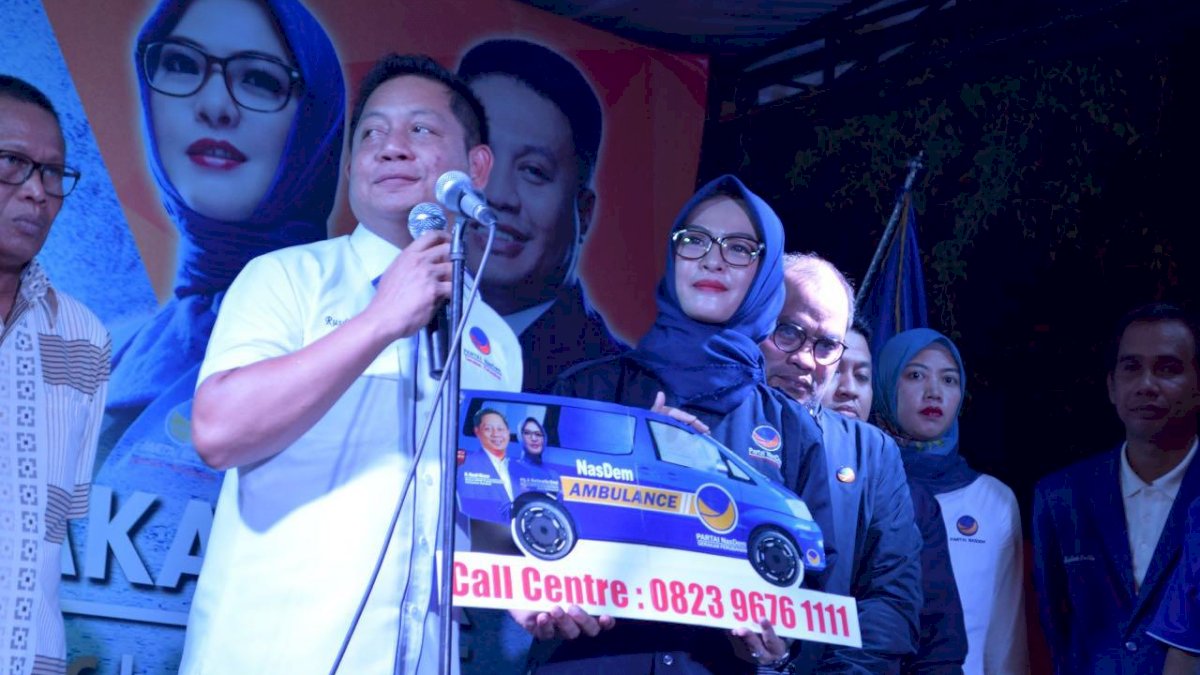 Bupati, Elit Partai Hingga Pengusaha “Patungan” Beli Ambulans untuk NasDem Makassar