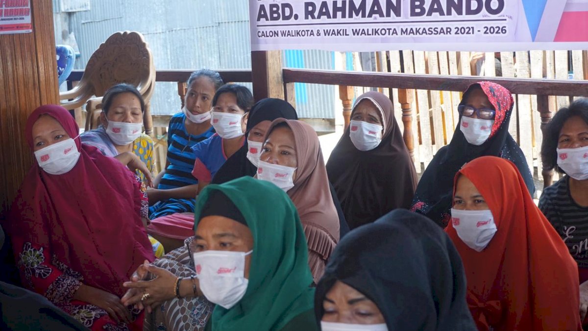 Tak Diperhatikan Walikota Sebelumnya, Ibu-Ibu di Tallo Curhat ke Melinda Aksa