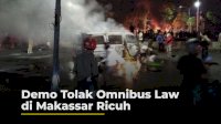 VIDEO: Demo Tolak Omnibus Law di Makassar Ricuh, Mobil Ambulans NasDem Dibakar