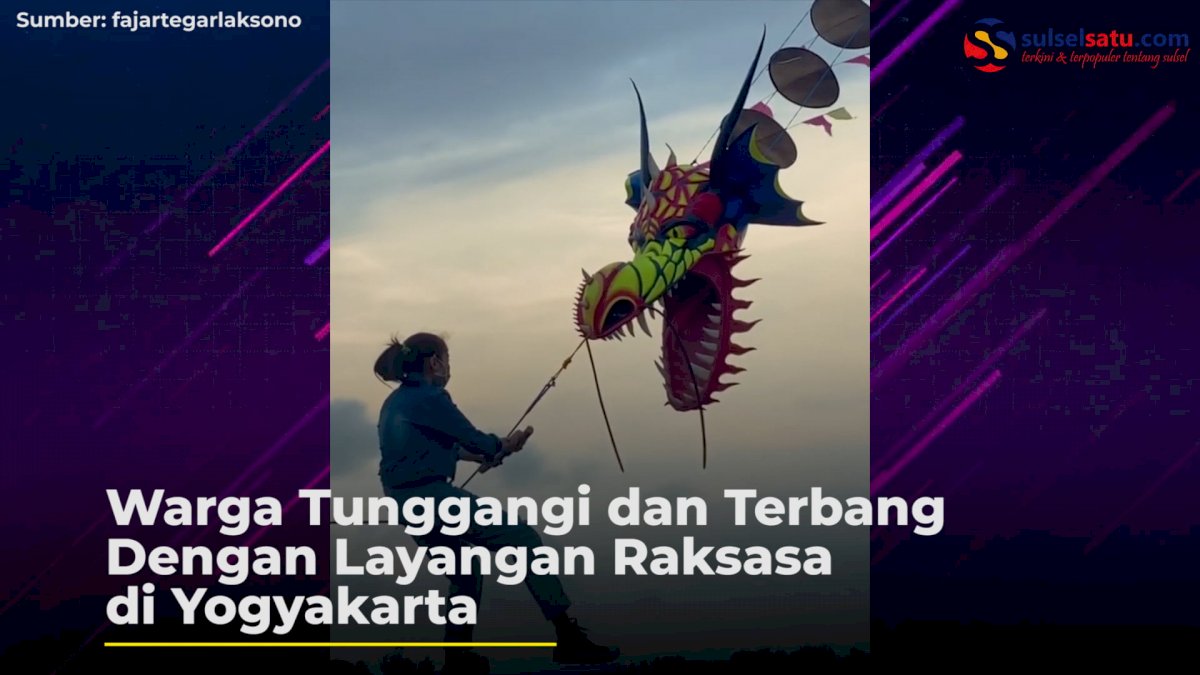 VIDEO: Warga Tunggangi dan Terbang Dengan Layangan Raksasa di Yogyakarta