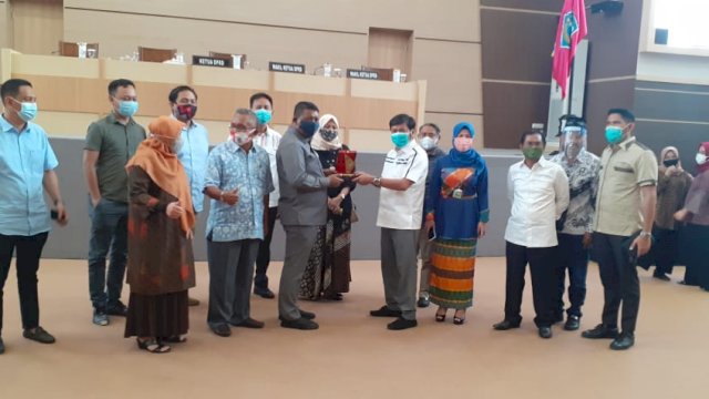 Panitia Khusus Rancangan Peraturan Daerah (Pansus Ranperda) Perlindungan Guru dan Siswa DPRD Sulsel melakukan kunjungan kerja, ke Kantor DPRD Kota Kendari Provinsi Sulawesi Tenggara. Ist