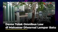 VIDEO: Demo Tolak Omnibus Law di Makassar Diwarnai Lempar Batu