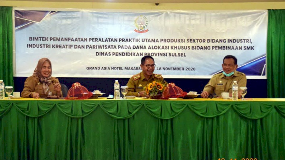 Kadisdik Sulsel Buka Bimtek Peralatan SMK