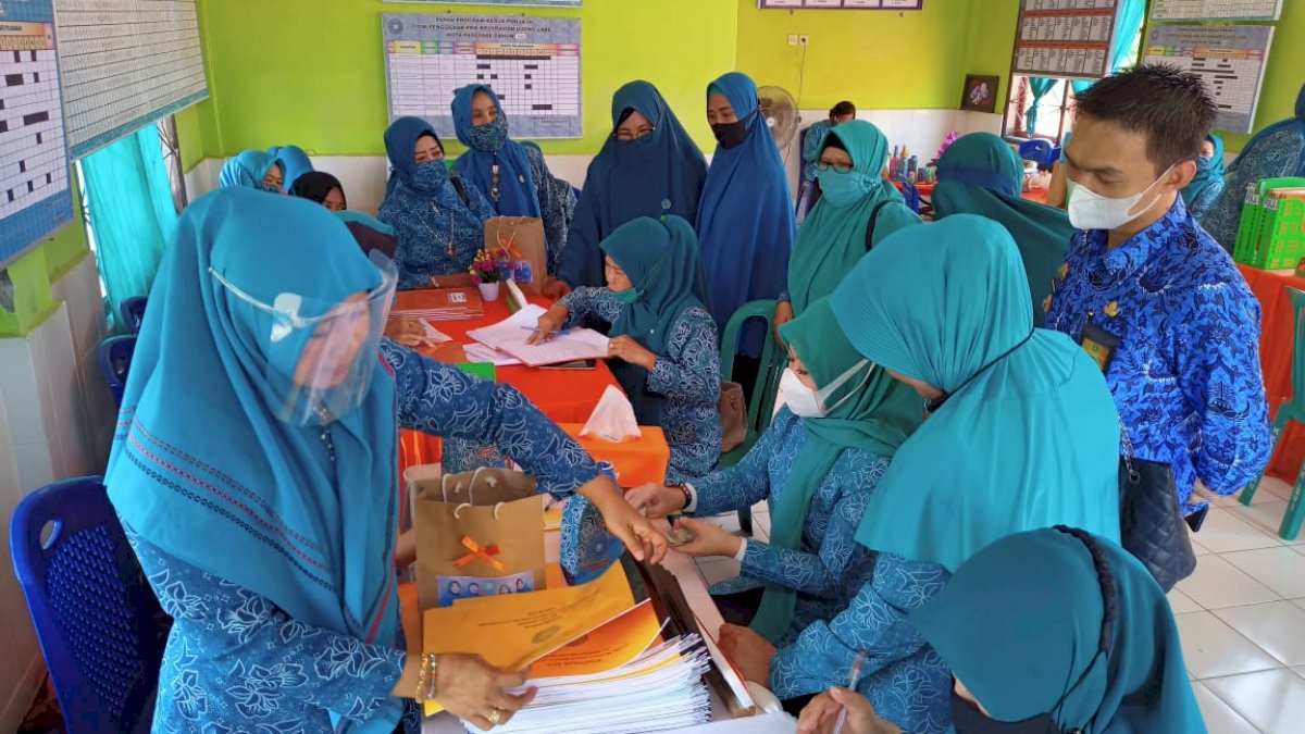 PKK Parepare Sisir 22 Kelurahan Lakukan Penilaian Tertib Administrasi