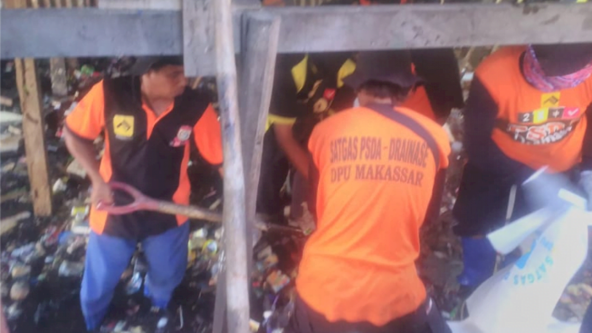 Dinas PU Makassar Bersama Lantamal Canangkan Gerakan Jumat Bersih