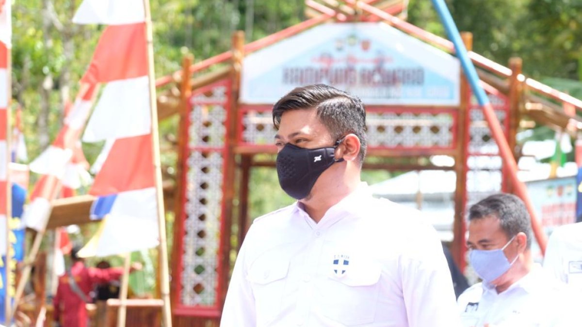 Pertama di Sulsel, Adnan-Kio Programkan Beasiswa Kuliah dari Tiap Desa