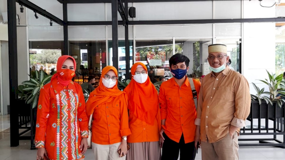 Lutfi Hanafi Ajak Keluarga ke Mal Sebelum Debat