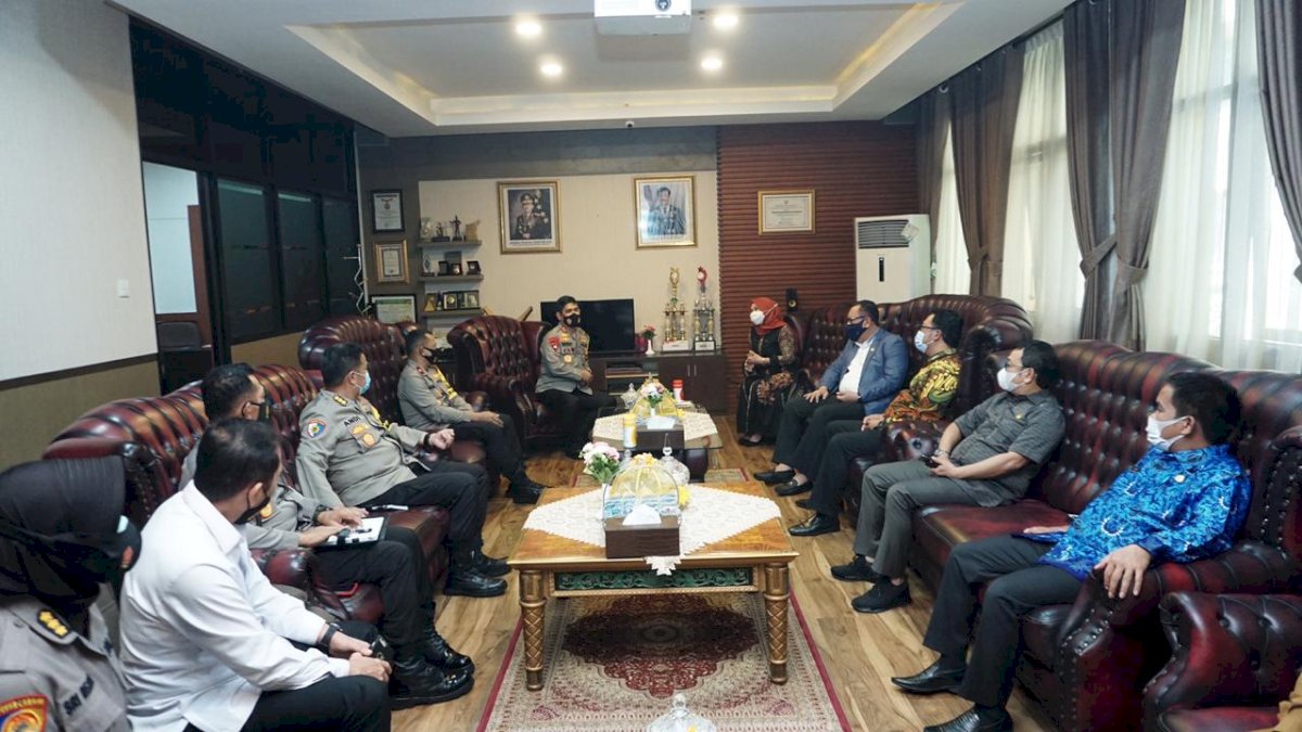 Pimpinan DPRD Sulsel dan Kapolda Bertemu, Bahas Soal Debat Pilwali Hingga Covid-19