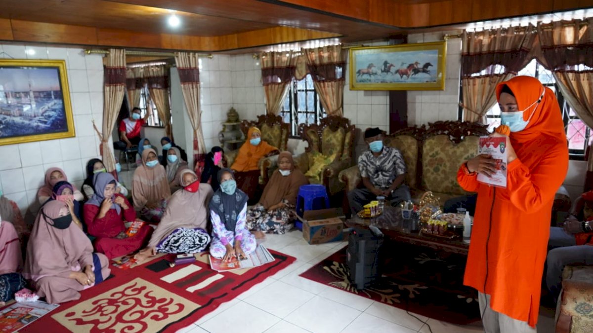 Warga Curhat Pupuk Langka, Ini Solusi Anir-Lutfi