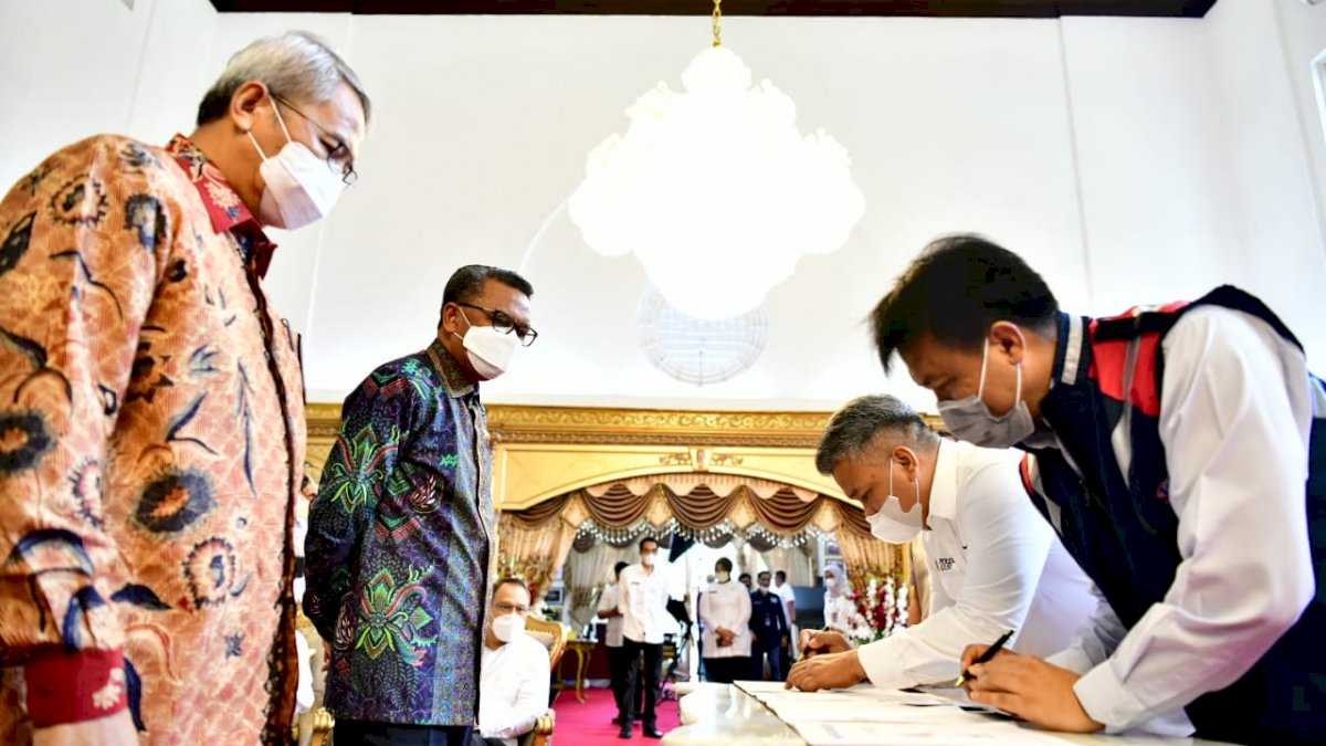 Gubernur Saksikan Penandatanganan Kontrak Kerja Twin Tower Antara Perseroda dengan Waskita