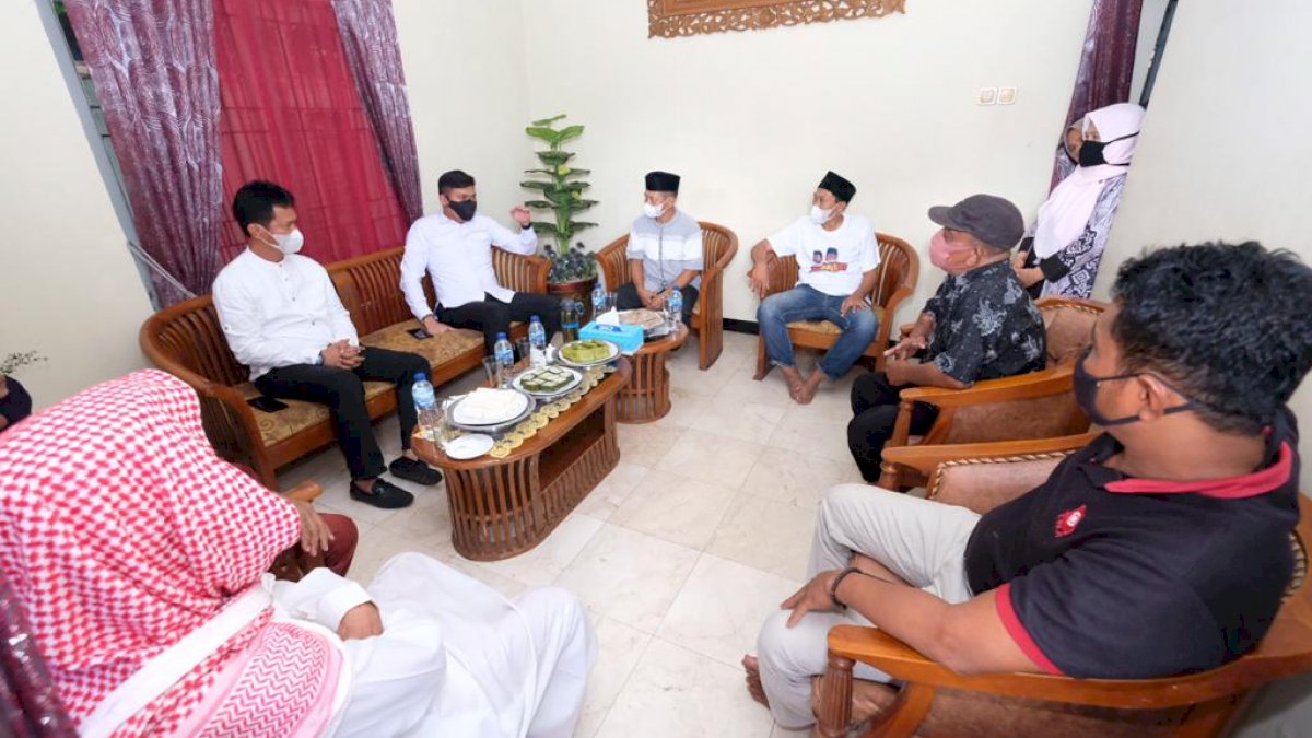 Baliho Koko Bertebaran di Sungguminasa, Mana Bawaslu dan KPU Gowa?