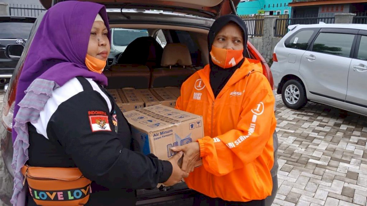 Peduli Kemanusiaan, Lintas Komunitas Pendukung ADAMA Bantu Korban Banjir