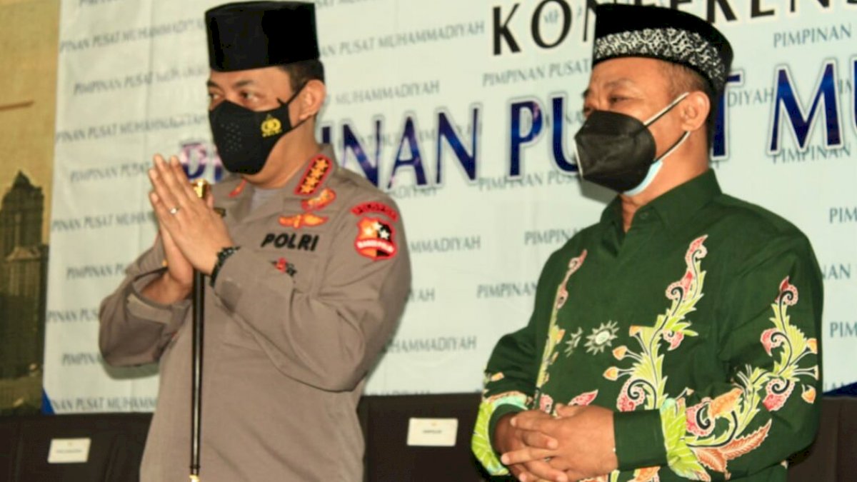 Silaturahim dengan PP Muhammadiyah, Kapolri Tampil Berpeci