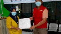 Sumbang APD di RS Batara Siang Pangkep, Anir: Prokes Harus Tetap Diterapkan