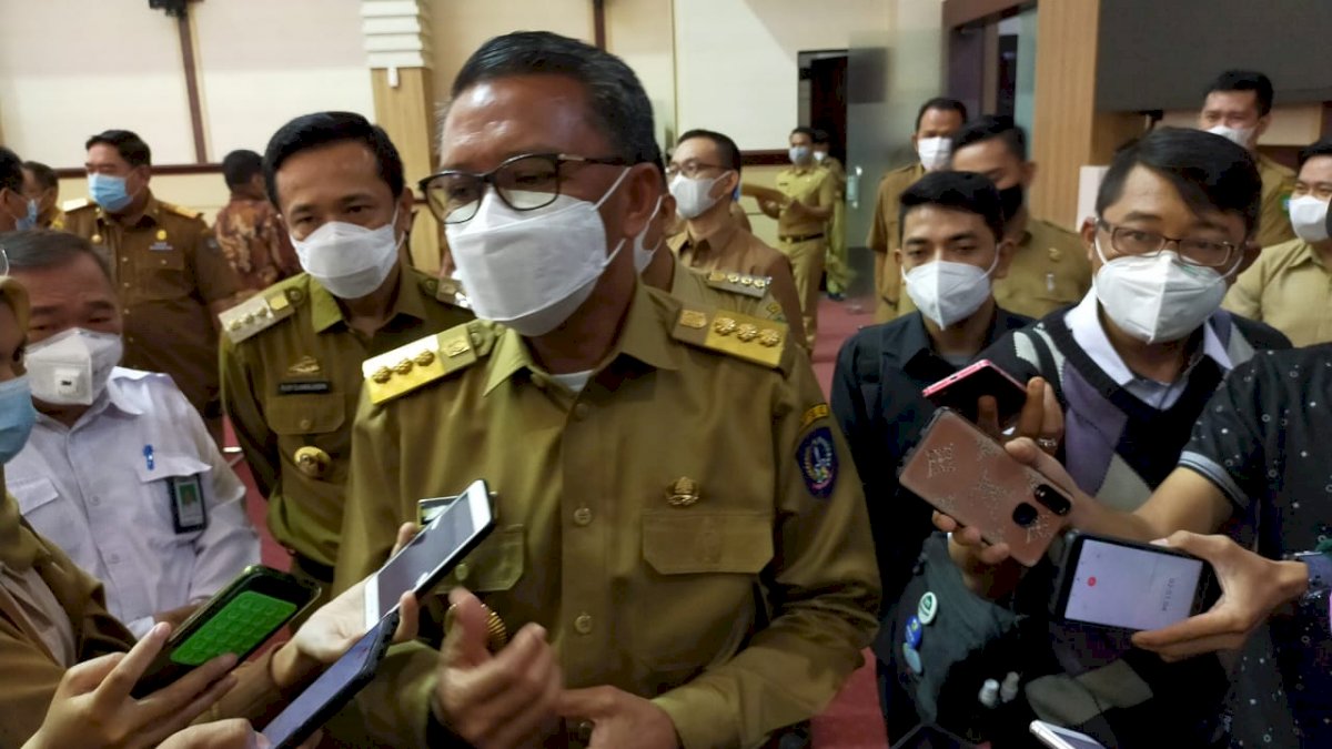 Gubernur Sulsel Sebut Gaji Honorer Bebani APBD