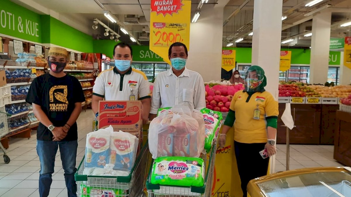 Giant Alauddin Kerjasama Relawan Akhirat Makassar Kirim Bantuan ke Sulbar