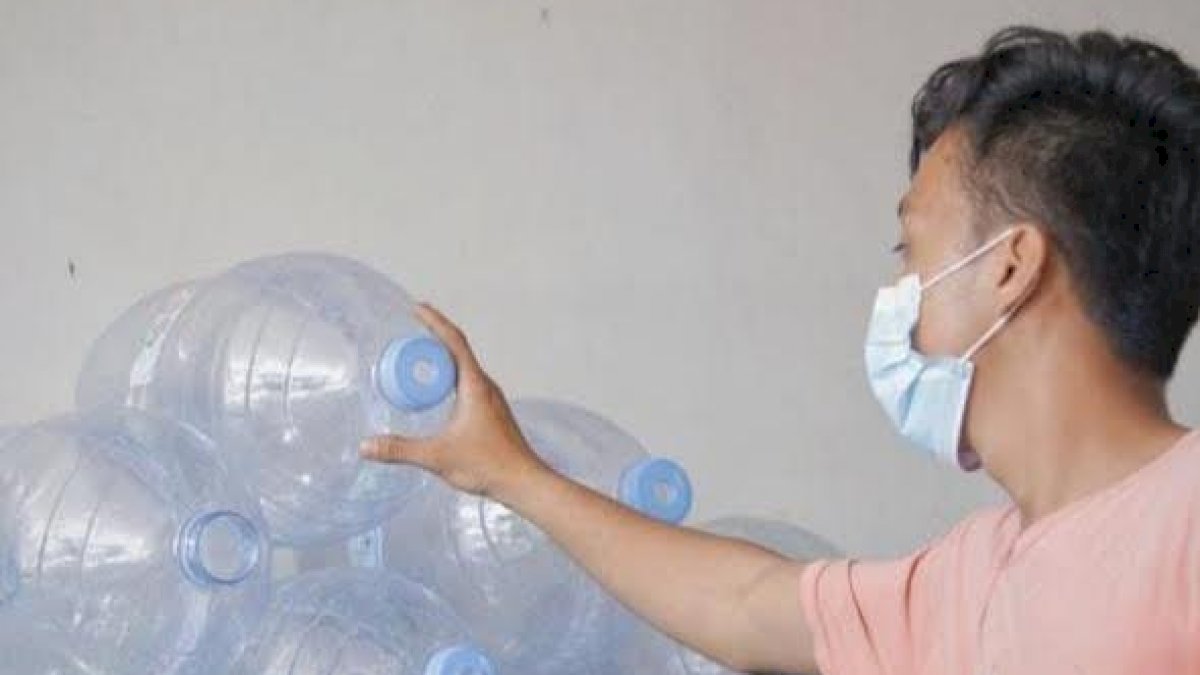 Pengusaha Air Minum Isi Ulang Mulai Lirik Bisnis Jual Beli Galon Bekas
