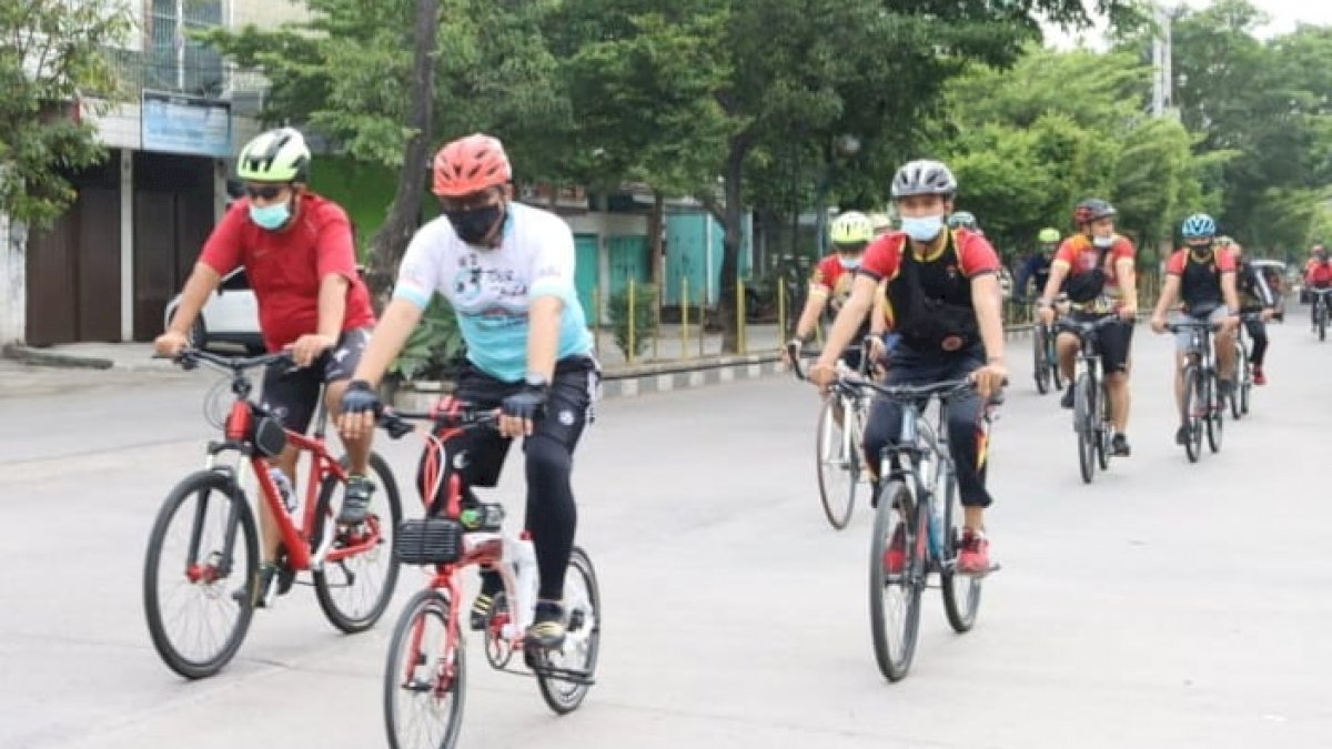 Gowes Kamtibmas Ala Brimob Polda Sulsel, Pantau Situasi dengan Bersepeda