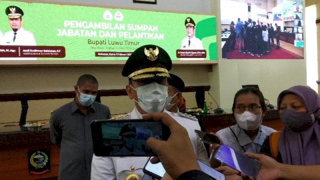 Irwan Bachri Syam usai dilantik sebagai Bupati Luwu Timur, Kamis (11/2/2021). 