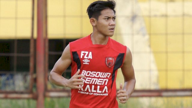 Bek PSM Makassar, Firza Andika. 