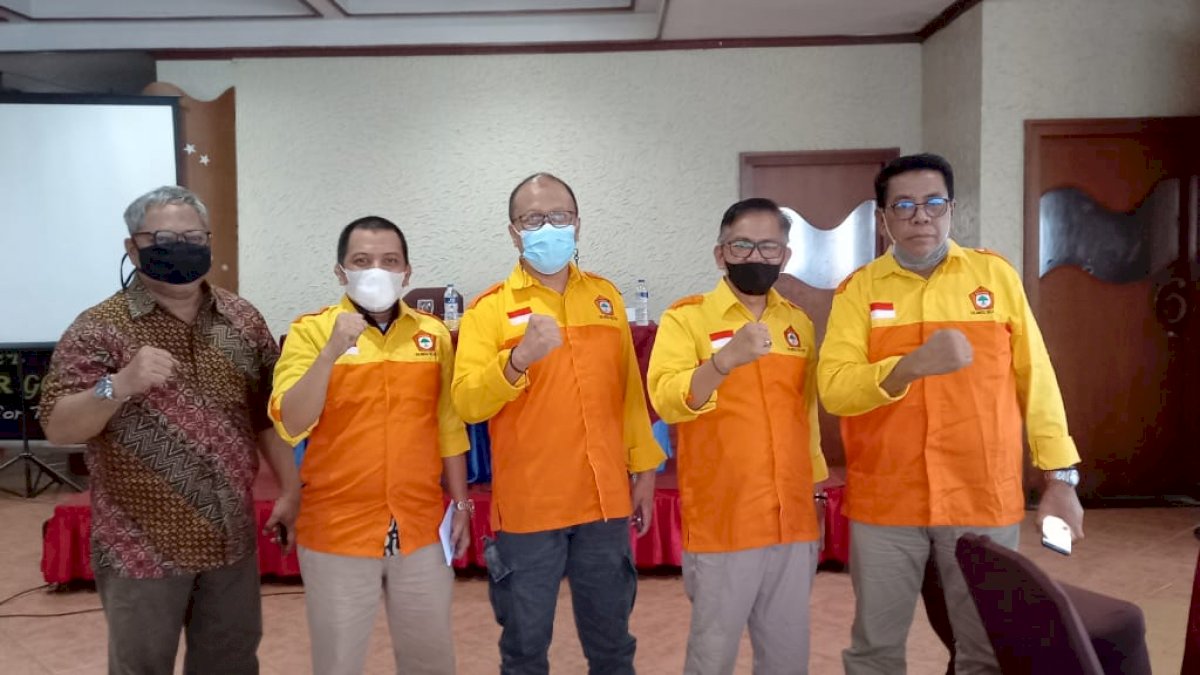 Agung Laksono dan Rizal Mallarangeng Bekali Kader Kosgoro 57