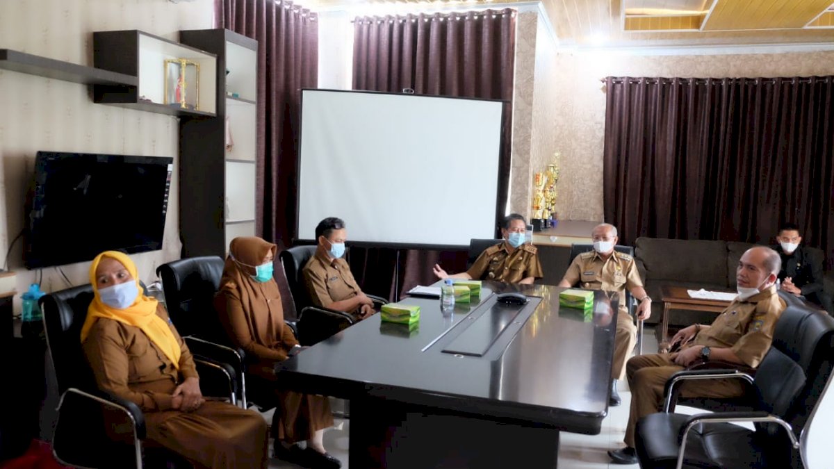 Geram dengan Manajemen RSUD Latopas, Bupati: Kalau Tak Mampu Silahkan Mundur