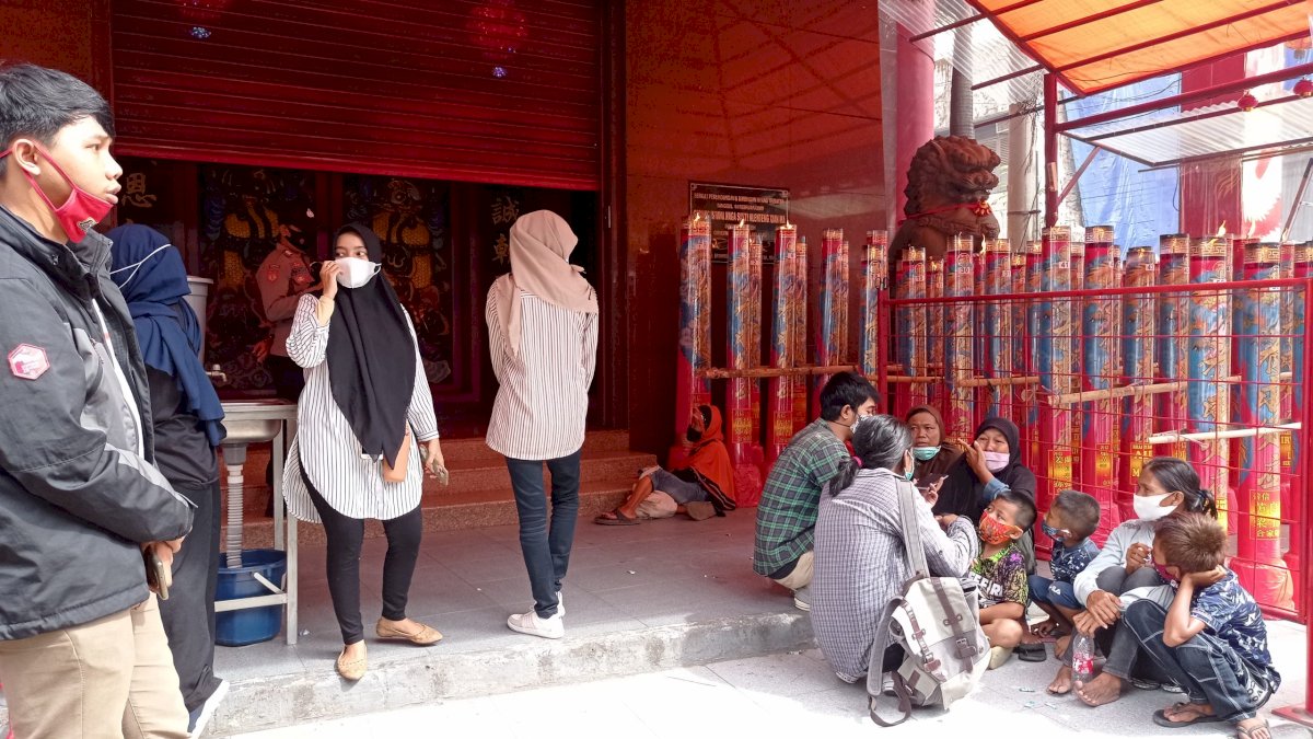 Imlek di Tengah Pandemi, yang Bagi-bagi Ang Pao Juga Sepi