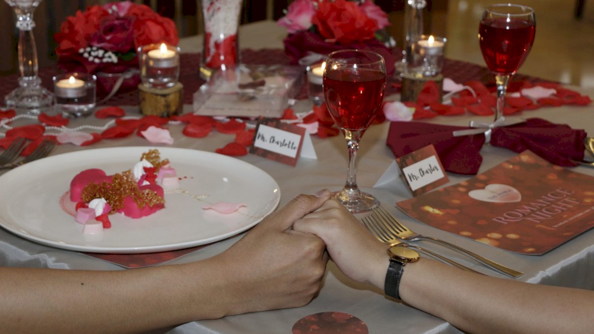 The Rinra Tawarkan Empat Pilihan Paket Makan Malam Romantis