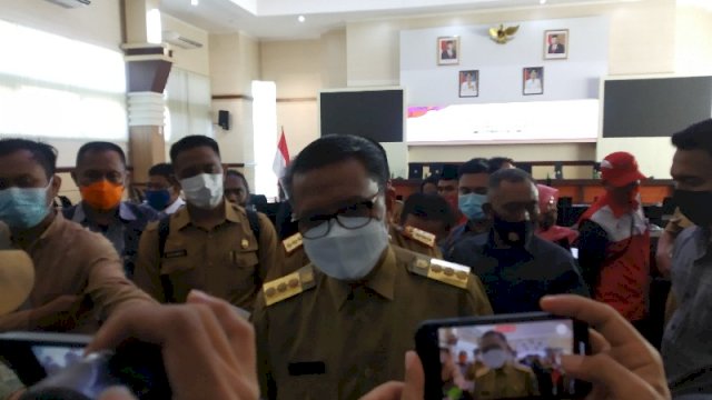 Gubernur Sulsel, Nurdon Abdullah.