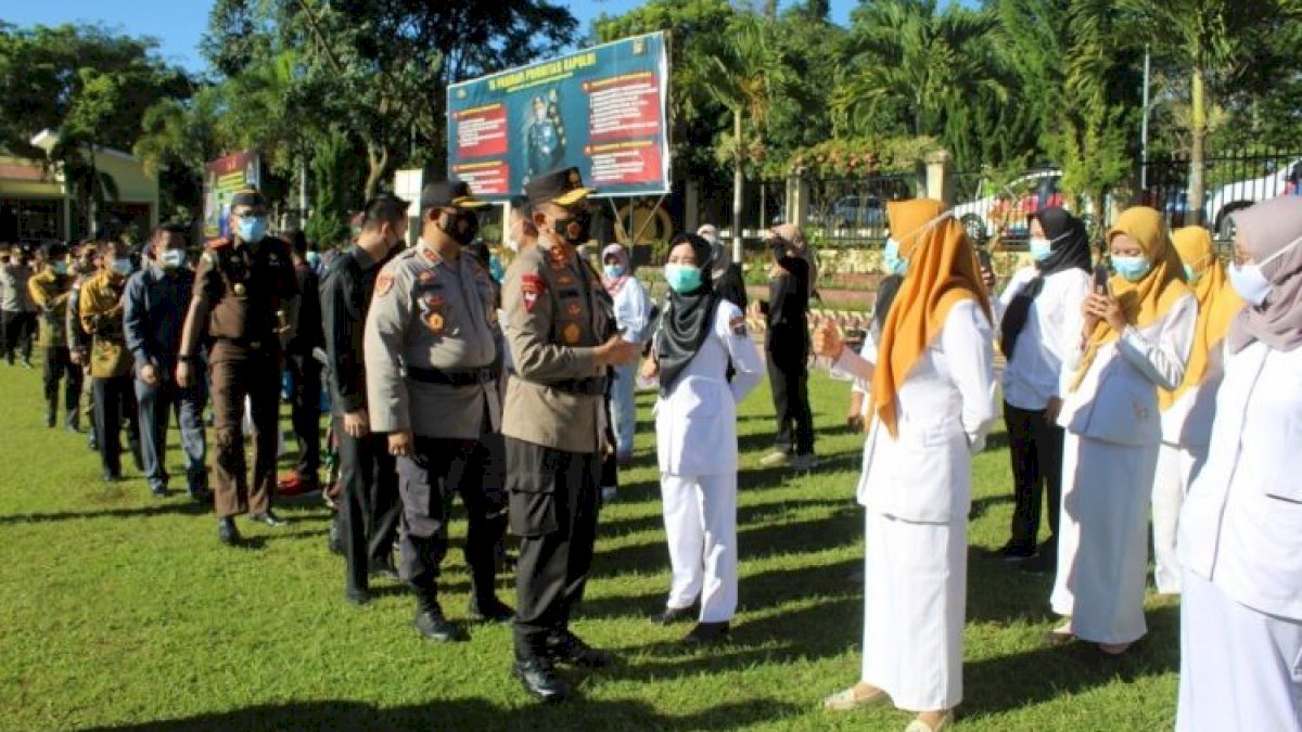 Kapolda Sulsel Pimpin Apel Kesiapan Bhabinkamtibmas dan Nakes Polri