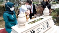 Bupati Gowa Ziarah ke Makam IYL Usai Dilantik Nurdin Abdullah